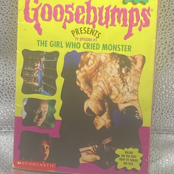 Vintage Book-Goosebumps TV Episode 1-The Girl Who Cried Monster-RL Stine 1996 - Picture 1 of 4